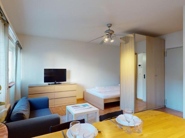 Practical & urban at Train Station SBB Gundeli, Basel Amsterdam Apartments for Rent