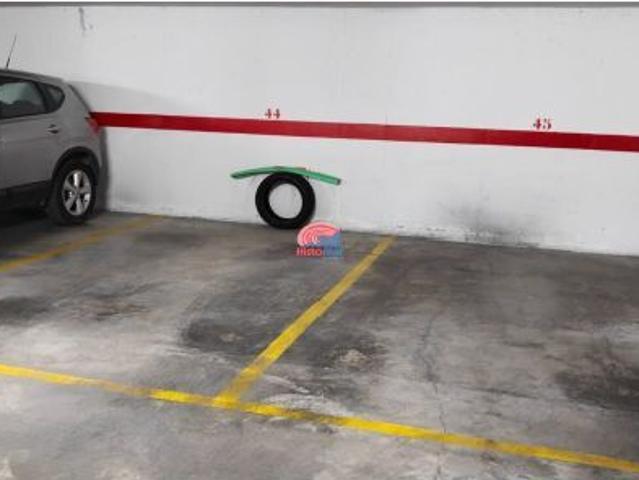 Práctico Garaje en Venta en el Centro de Sagunto