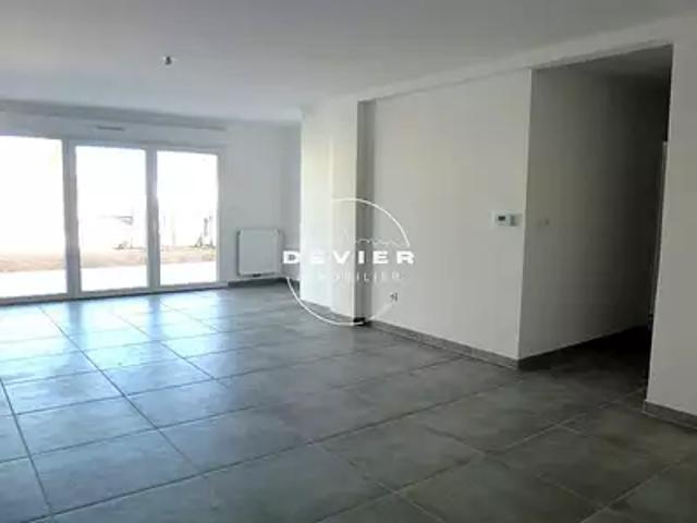 Prades le Lez 34730 Location appartement 3 pièces t3 piscine terrasse