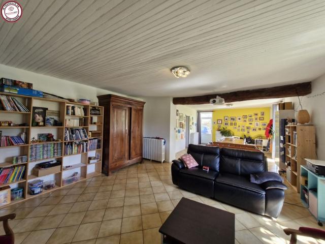 PRAHECQ MAISON 195M², 5 CH, HANGAR, JARDIN