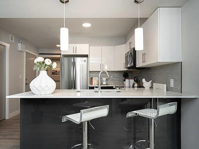 Prairie View Pointe Modern And Spacious 2 Bedroom Unit 876 S