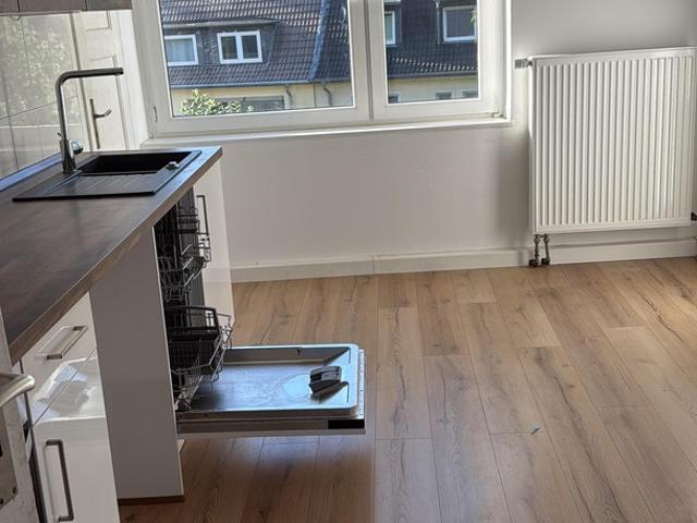 Praktisch geschnittene 3 Zimmer Wohnung in gut angebundener Lage von Essen Frohnhausen zu vermieten