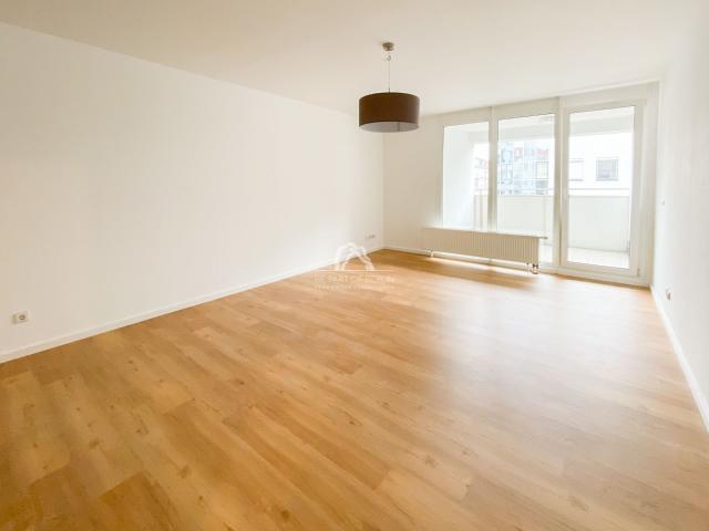 PRAKTISCH & SONNIG | 2 ZIMMER WOHNUNG | AUFZUG & LOGGIA | SAMARITERKIEZ | PROVISIONSFREI |