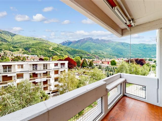 Praktische 3.5 Zimmer Wohnung mit Aussicht