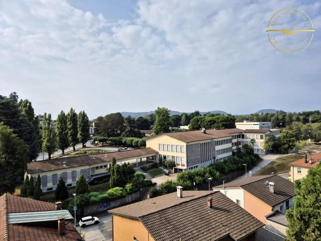 PRAKTISCHE 3.5 ZIMMIGE WOHNUNG IN ZENTRALER LAGE – MENDRISIO