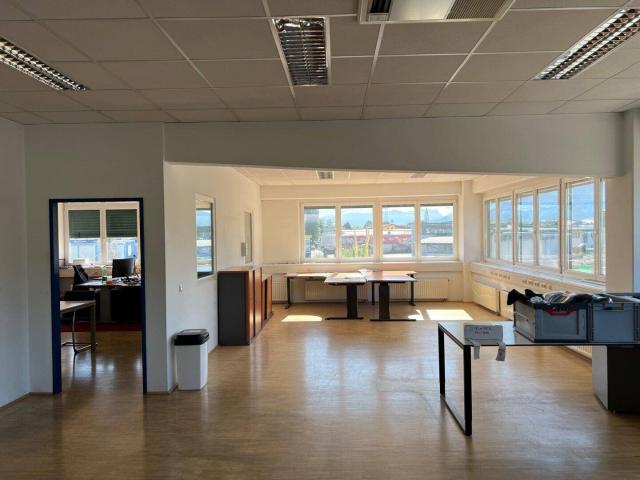 Praktisches Büro im Industriegebiet Wals Siezenheim
