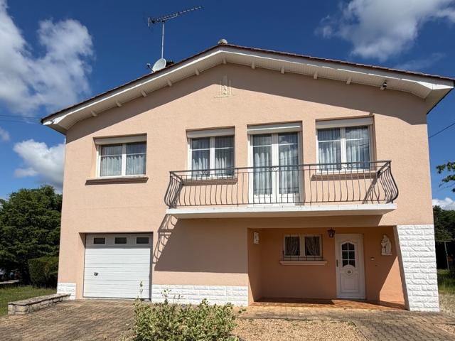 Pranzac. Maison 95 m² sur sous sol avec garage