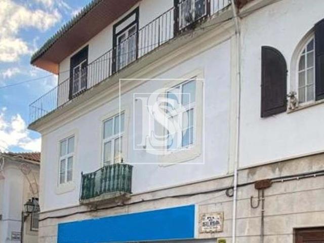 Prdio para Investimento no Corao de Torres Novas