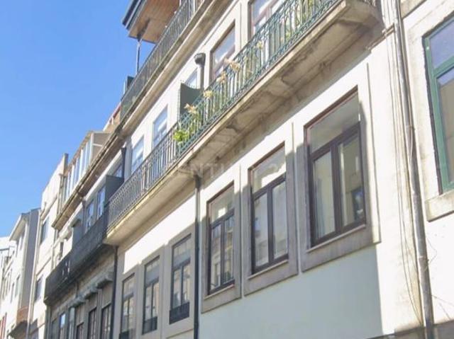 Prdio tradicional na baixa do Porto
