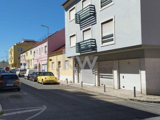 Prdio Urbano Misto Venda