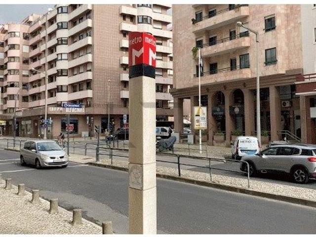 Prdio / Clnica para Venda nas Laranjeiras, Lisboa