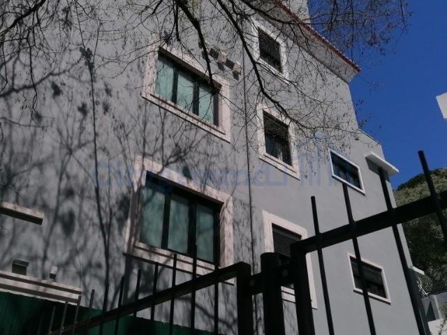 Prdio em Lisboa com rendimento