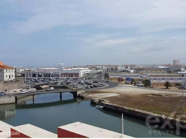 Prdio habitacional ou servios de 249 m2 total vista mar Centro Pe