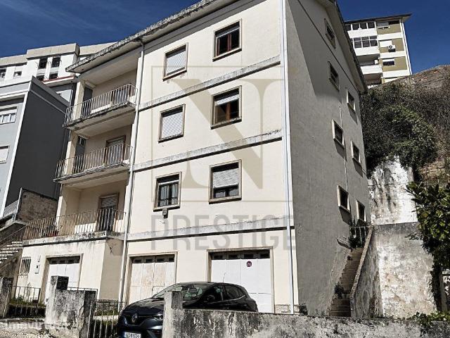 Prdio no centro de Coimbra