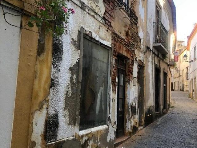 Prdio para reconstruo