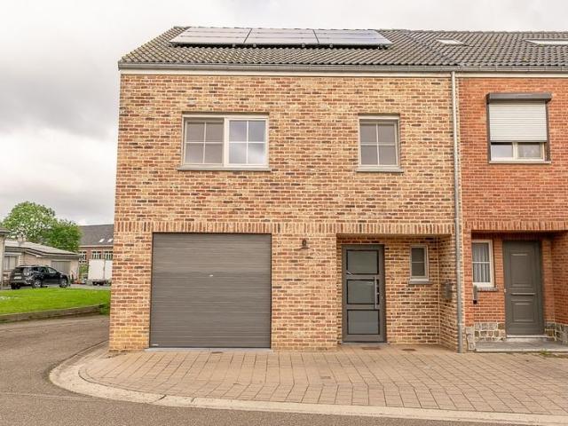 Prêt à déménager, 3 chambres, garage intérieur, jardin ouest