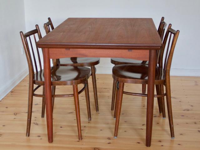 Pretty and quiet apartment with 2 west facing balconies in Friedrichshain