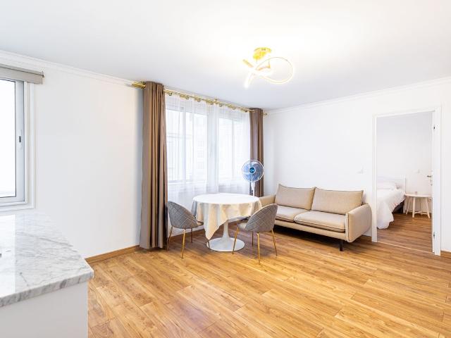 Pretty apartment in the 5th arrondissement of Paris with elevator, Paris Amsterdam Apartments for Rent