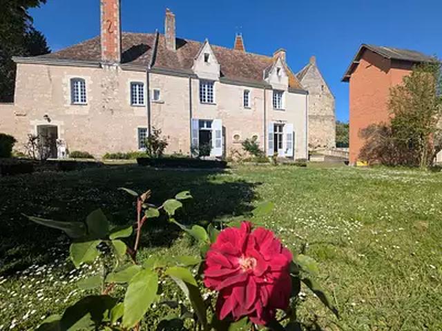 Preuilly sur Claise 37290 Achat / Vente maison 16 pièces t16 au dernier étage cave