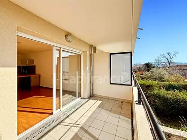 Prévessin Moëns 01280 Achat / Vente appartement 2 pièces t2 piscine balcon