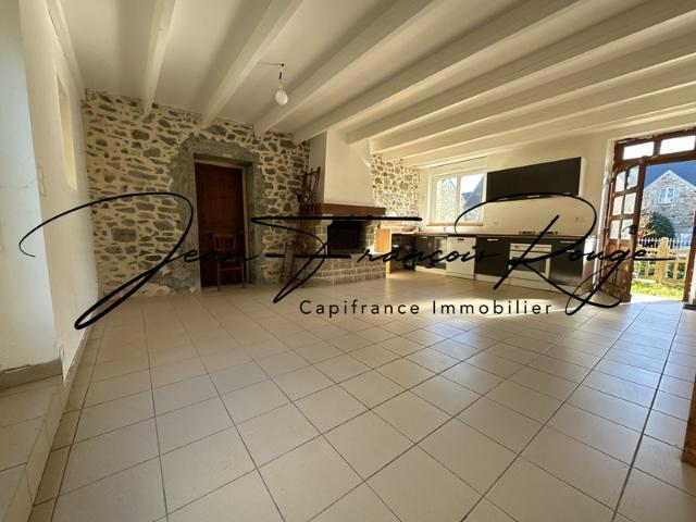 Pré commercialisation pour cette maison en pierre à Agon Coutainville !