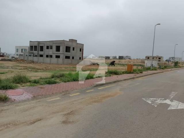 Precinct 17, most heighted location 120 feet road 1000 yard plot with amaizing view available for sale in bahria town karachi