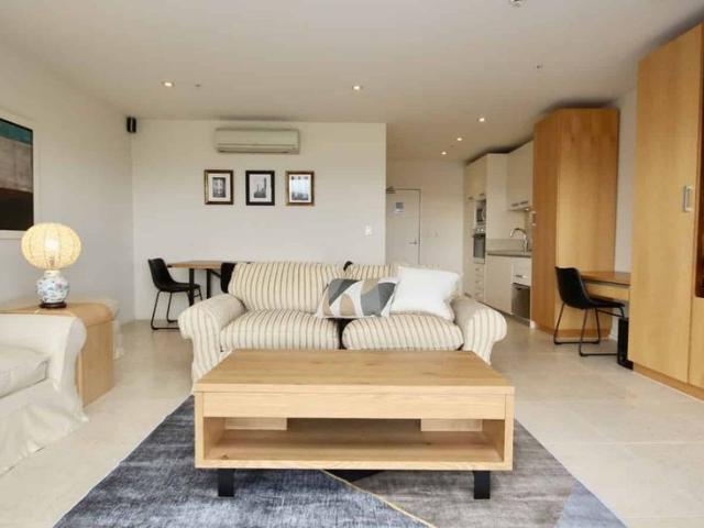 PRECINCT PARKSIDE EXECUTIVE