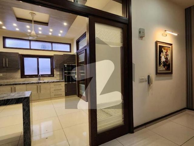 Precious 500yards House 2 Units House 6 Bedrooms With Basement For Sale DHA Phase 8 Zone B
