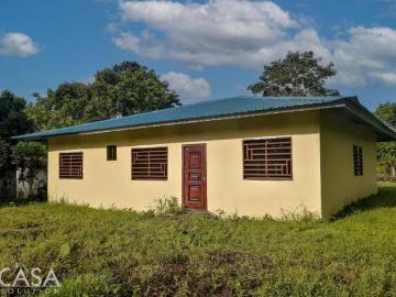 Precio Reducido! Bonita casa en casi 3/4 acres en Dolega, Chiriquí