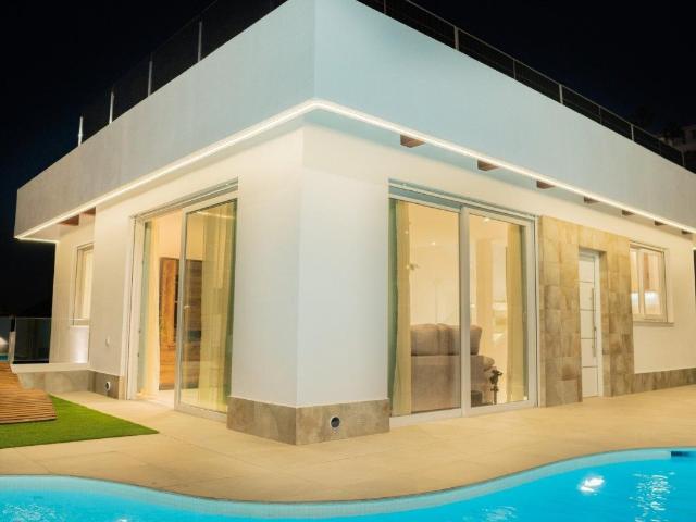 PRECIOSA VILLA CON VISTAS AL CAMPO DE GOLF “LA MARQUESA”!&am. 189m² Ciudad Quesada