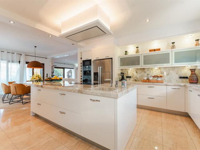 Preciosa villa de estilo ibicenco con vistas al mar 404m² Moraira