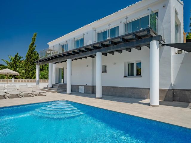 Preciosa villa renovada con vistas al mar en venta en Calpe 209m² Calpe Calp