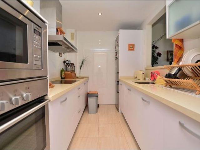 Preciosa vivienda DE ESQUINA, ubicada en Altos del Higuerón Benalmádena