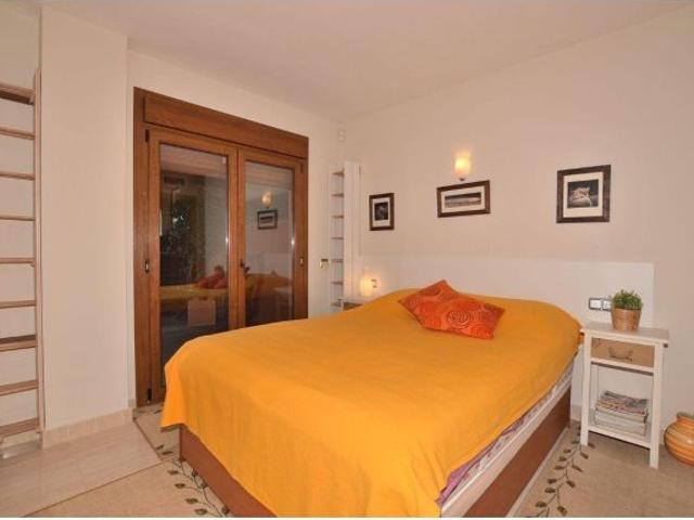 Preciosa vivienda DE ESQUINA, ubicada en Altos del Higuerón
