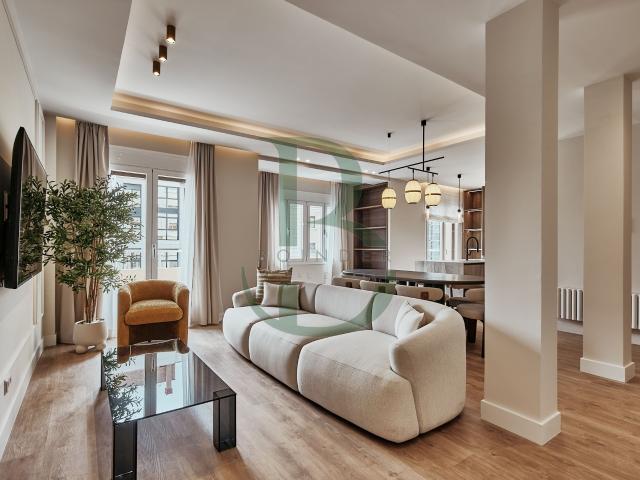 PRECIOSA VIVIENDA REFORMADA CON 3 TERRAZAS EN EL BARRIO DE GOYA
