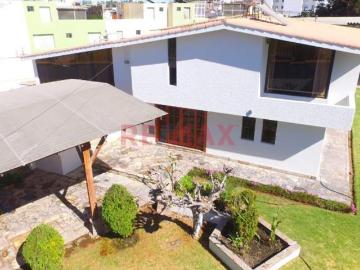 ¡Preciosa Y Exclusiva Casa En Venta – Urb. El Palacio, Sachaca!