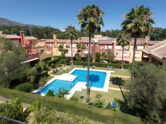 Preciosa casa adosada de 3 dormitorios en venta en el corazó. 150m² Marbella