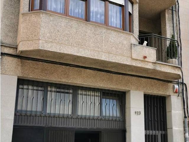 Preciosa casa con amplio garaje y grandes terrazas en Figueres