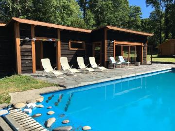 Preciosa casa con piscina en arriendo diario!