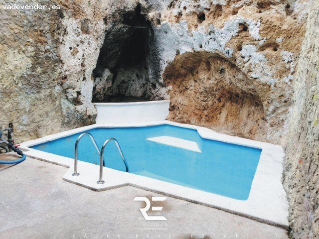 PRECIOSA CASA CON PISCINA EN EL CENTRO DE BUÑOL !