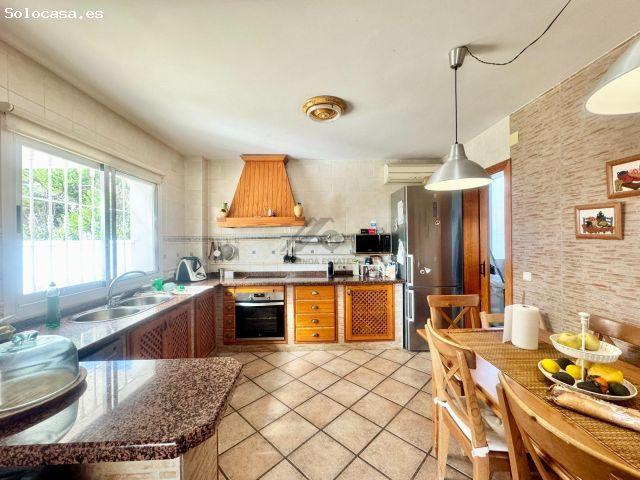 Preciosa casa con piscina y jardin en Torremolinos