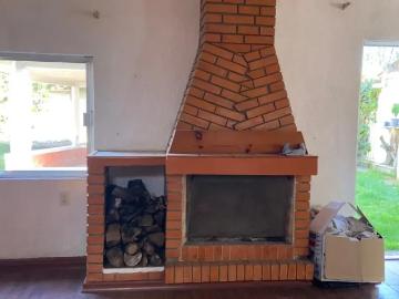 Preciosa casa con salón de fiestas, palapa, amplio jardín, cuarto de velador, perrera