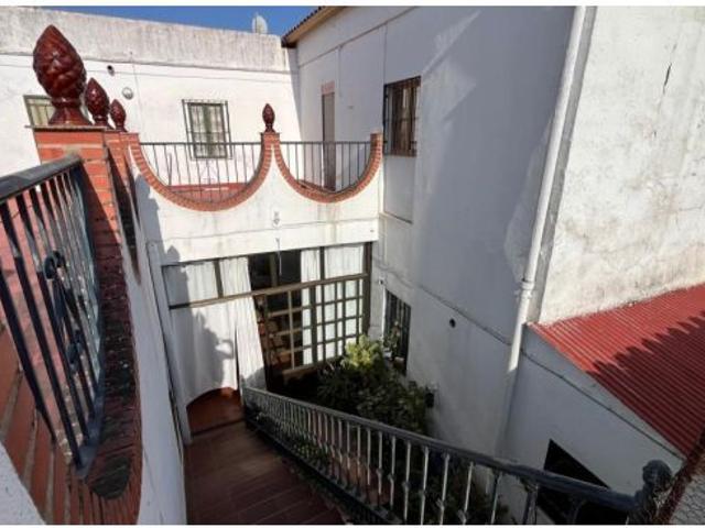Preciosa casa de pueblo en El Ronquillo!