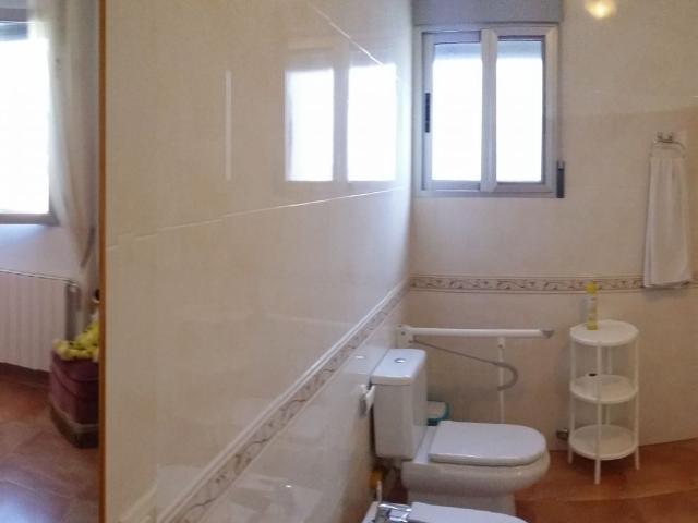 PRECIOSA CASA DE 400M2 EN VALDEGANGA ALBACETE