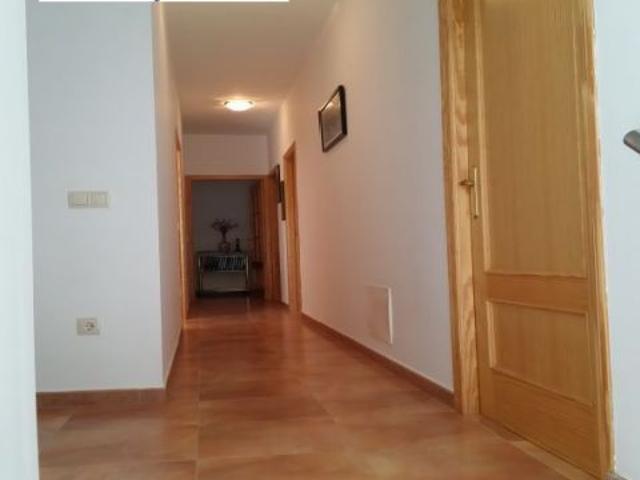 PRECIOSA CASA DE 400M2 EN VALDEGANGA ALBACETE