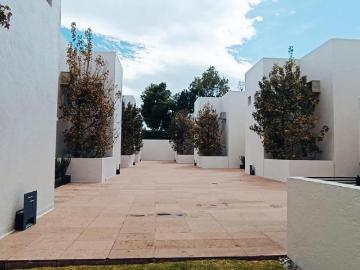 Preciosa casa en condominio con amplias recámaras