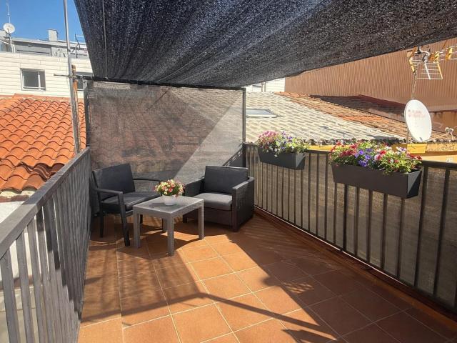 PRECIOSA CASA ¡ EN ZONA EIXAMPLE
