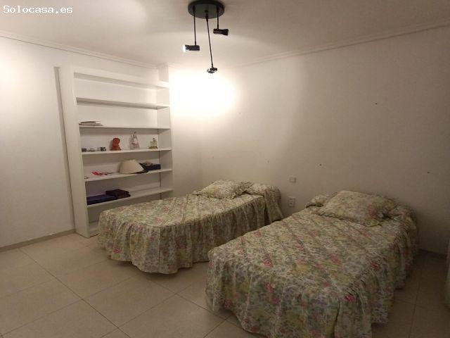 PRECIOSA CASA SITUADA EN PLENO CENTRO CON PATIO