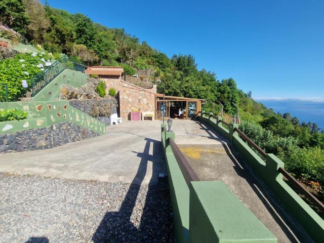 PRECIOSA FINCA CON VISTAS INCREIBLES AL TEIDE Y TODO EL NORTE