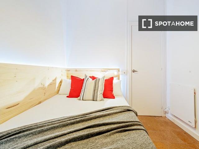 Preciosa habitación en alquiler en el Eixample, Barcelona